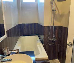 Bán khách sạn 4 tầng Đường Nguyễn Trường Tộ - Tân Thiện - LaGi giá ngộp