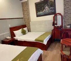 Bán khách sạn 4 tầng Đường Nguyễn Trường Tộ - Tân Thiện - LaGi giá ngộp