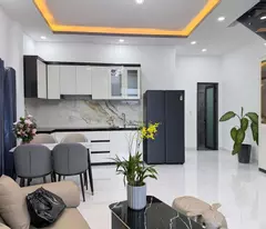 Bán căn nhà mặt đường Cây Duối xã Diên AN sân để được 2 -3 ô tô. Giá 2ty690