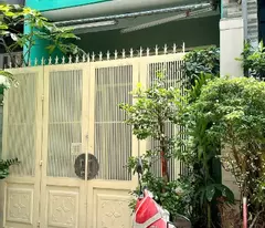 Nhà 2 lầu/ST cạnh MT Phạm Hùng P5Q8, Giá : 8.9 Tỷ (Thương lượng)