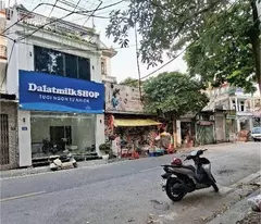 Bán nhà 4 tầng Hoa Lâm – 83m2 – phân lô - ô tô tránh- kinh doanh tốt. Giá: 21,x tỷ