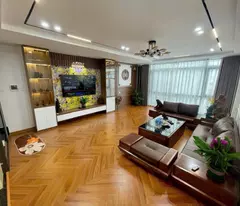 Hiếm nhất khu vực ! bán nhà 6T thang máy Ngọc Lâm, gara oto ngõ thông, giá hợp lý.