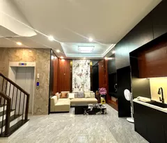 HÀNG XÓM VINHOMES RIVERSIDE 41M2, THANG MÁY, FULL NỘI THẤT, CHỈ NHỈNH 9 TỶ