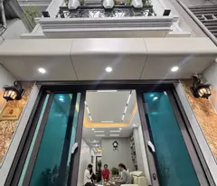 BÁN NHÀ RIÊNG 5 Tầng Phố Nguyễn Sơn 60 m2 mặt tiền 4m X 13.5 tỷ Long Biên-Hà Nội.