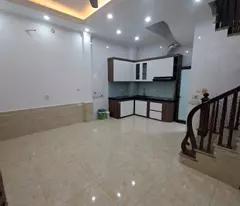 🔥 Nhà Tứ Hiệp “nhỏ mà có võ” – 5 tầng, 4 phòng ngủ, giếng trời cực thoáng, ở sướng trong tầm tài