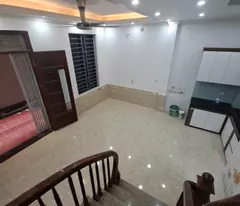 🔥 Nhà Tứ Hiệp “nhỏ mà có võ” – 5 tầng, 4 phòng ngủ, giếng trời cực thoáng, ở sướng trong tầm tài