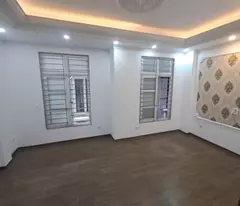 🔥 Nhà Tứ Hiệp “nhỏ mà có võ” – 5 tầng, 4 phòng ngủ, giếng trời cực thoáng, ở sướng trong tầm tài