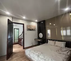 mặt phố đồng cổ tây hồ 31m x6 tầng 15,5 tỷ kinh doanh,ô tô tránh đỗ,gần hồ