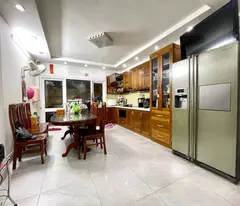 Bán nhà phố Cát Linh, Đống Đa, hai mặt tiền, ngõ ô tô, gần phố, 55m, 6 tầng, 19 tỷ.