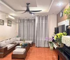 Bán nhà phố Cát Linh, Đống Đa, hai mặt tiền, ngõ ô tô, gần phố, 55m, 6 tầng, 19 tỷ.