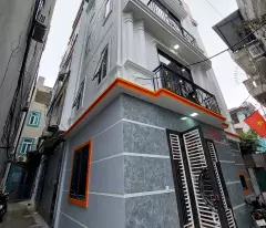 BÁN GẤP NHÀ DÂN XÂY KHU  CẠNH NHỔN  37M² x 3  4 NGỦ – GIÁ 6.X TỶ!