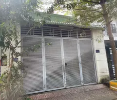 Bán khu đất kdc sổ hồng ,xuất hiện sẵn căn nhà kho trên Q.9, 104m2 , ngang 6.3m