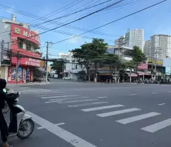 CHO THUÊ NHÀ NGUYÊN CĂN MẶT TIỀN ĐƯỜNG 2/4 – VĨNH HẢI, NHA TRANG