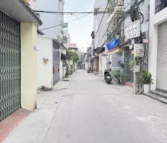 Cần bán 55,4m2 nhà cấp 4 tương lai thành lô góc 2 mặt đường, ngay chợ Diêm Gỗ, Việt Hưng