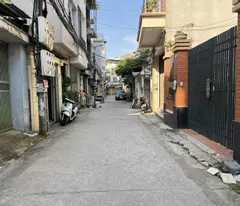 Cần bán 55,4m2 nhà cấp 4 tương lai thành lô góc 2 mặt đường, ngay chợ Diêm Gỗ, Việt Hưng