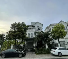Bán Gấp Biệt Thự 176m² Việt Hưng, Sát Vách Vinhomes Riverside, Vỉa Hè Ô Tô Tránh, Chỉ Việc Đến Ở