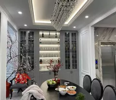 Bán Gấp Biệt Thự 176m² Việt Hưng, Sát Vách Vinhomes Riverside, Vỉa Hè Ô Tô Tránh, Chỉ Việc Đến Ở