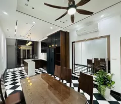 ngọc khánh 52m x6 tầng thang máy 15,9 tỷ nội thất xịn,ngõ thông rộng,gần phố