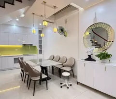 duy nhất 1 căn. Hơn 9 tỷ ngọc lâm 35m x 5T oto đỗ cửa ở luôn.