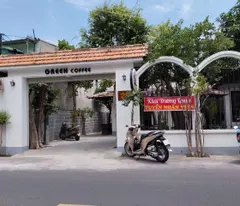 Nhà Cách Biển 100m Sẵn Mô Hình Kinh Dôanh Cafe Ngang rộng 13m Giá rẻ