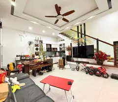 Bán nhà Phạm Tuấn Tài, Cầu Giấy, ô tô vào nhà, mặt tiền hơn 6m, kinh doanh, 48m, 16 tỷ