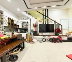 Bán nhà Phạm Tuấn Tài, Cầu Giấy, ô tô vào nhà, mặt tiền hơn 6m, kinh doanh, 48m, 16 tỷ