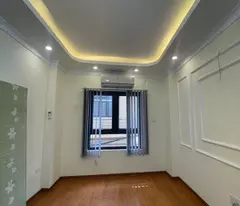 Bán nhà ngõ 268 Ngọc Thuỵ 35m x 5T oto 7c qua nhà, vf3 vào nhà. HIếm !
