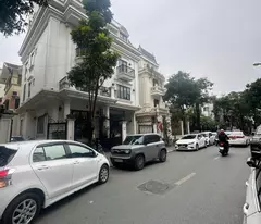 BÁN  BIỆT THỰ SIÊU VIP -MẶT PHỐ KHÚC THỪA DỤ - 190 M2 x 4T - MẶT TIỀN 14M - KINH DOANH ĐỈNH - VIEW