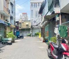 Nhà 4 tầng mặt tiền đường Đào Cam Mộc P5Q8. Giá: 11 tỷ
