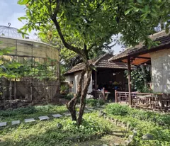 BIỆT THỰ NHÀ GỖ SÂN VƯỜN 1.930m² – LÔ GÓC 2MT – KHÔNG GIAN NGHỈ DƯỠNG HIẾM