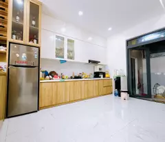 🔥NHÀ 2 TẦNG MỚI CỨNG-94M2 NGANG 6MÉT-SÂN ĐẬU Ô TÔ.
GIÁP TÂN BÌNH-NHỈNH 6 TỶ.