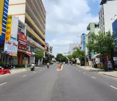 Cho thuê nhà Mặt Tiền Nguyễn Sơn Q.Tân Phú 165m²- GẦN CHUNG CƯ, NGÃ TƯ