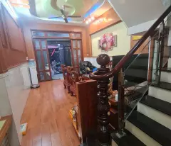 Bình Tân: Nhà 4 tầng, 64m2, 5PN, ngõ 6, sổ đỏ, giá 6.5 tỷ - Không gian sống lý tưởng, giá trị đầu