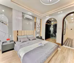 MUA MỘT CĂN NHÀ - TẶNG MỘT CON GÀ - CHO CHỦ MỚI LÀM TÂN GIAAA