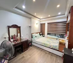 Bán Nhà Đội Nhân 37m.  5 tầng. mặt tiền 3.3m. giá 15.5 Tỷ Ba Đình Hà Nội