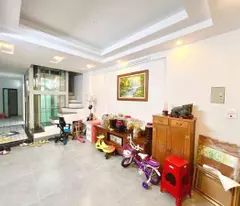 Bán Nhà Đội Nhân 37m.  5 tầng. mặt tiền 3.3m. giá 15.5 Tỷ Ba Đình Hà Nội