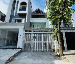 NHÀ DÒNG TIỀN 240 TRIỆU, VIEW SÔNG, CẠNH PHÚ MỸ HƯNG, HƠN 10 TỶ