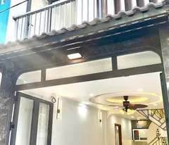 Nhà mới 2 tầng nở hậu L 6m hẻm thông đường Lê Hồng Phong P2Q5. Giá 7.6 tỷ