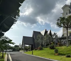 NHÀ ĐẸP – GIÁ TỐT –CẦN BÁN KHÁCH SẠN 3 SAO 40 PHÒNG 21 đường 1/5, P. B'Lao, TP. Bảo Lộc, Lâm Đồng