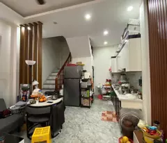 BÁN NHÀ NGUYỄN SƠN – PHÂN LÔ HÀNG KHÔNG – Ô TÔ TRÁNH – 5 TẦNG Ở NGAY