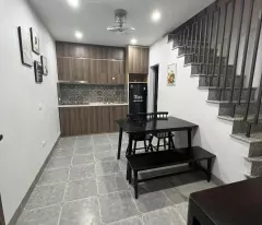 Cho thuê nhà 2 tầng . địa chỉ ngõ 31 vân đồn - bạch đằng