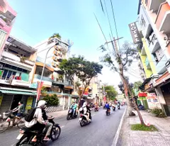 BÁN NHÀ 6 TẦNG- MẶT TIỀN Đ.VINH HỘI, QUẬN 4- DT 4M*25M VUÔNG ĐẸP- HDT 90TR/TH- 0938676685 GIANG