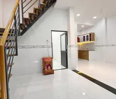 Nhà cách chỗ đậu oto vài bước chân Hưng Phú P10Q8