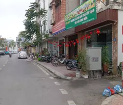 Bán nhà vị trí đẹp đường Thach Bàn - Long Biên - HN.