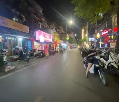 Hiếm, mặt phố Nguyễn Văn Tuyết, 125m2 mặt tiền khủng 10m, sđcc, giá chào 40 tỷ có thương lượng