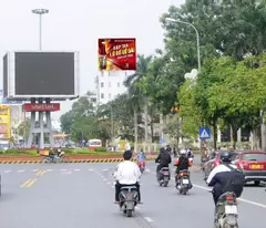 bán đất tặng nhà 2 tầng mặt lý bôn. gần 160m2, gần vincom
