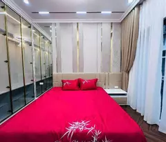 KHU PHÂN LÔ THÁI HÀ, HOÀNG CẦU, Ô TÔ TRÁNH, VỈA HÈ KINH DOANH, CHỦ THIỆN CHÍ BÁN.