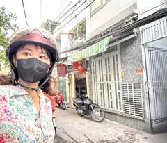 BÁN GẤP NHÀ Đ. ĐOÀN VĂN BƠ- CHỈ 2.4T- 100M RA MẶT TIỀN XE HƠI- GẦN CHỢ 200 Đ.XÓM CHIẾU - RA TÔN