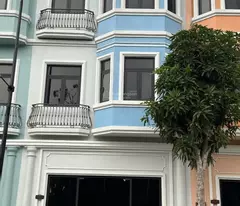 Bán cắt lỗ sâu để trả ngân hàng shop vin Phú Quốc, 12.5 tỷ, 128.7m2, mặt đường to trung tâm
