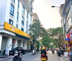 Bán nhà phố Cát Linh, Đống Đa, nhà dân xây, gần phố, ngõ thông, 30m, 5 tầng, 8.5 tỷ